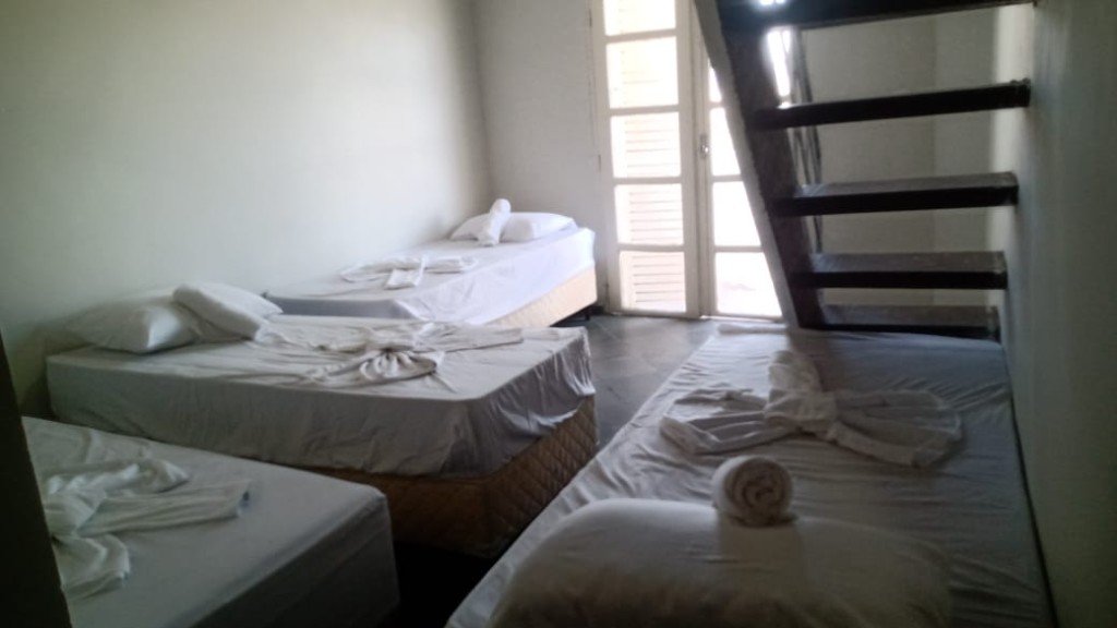Quarto para grupos com quatro camas